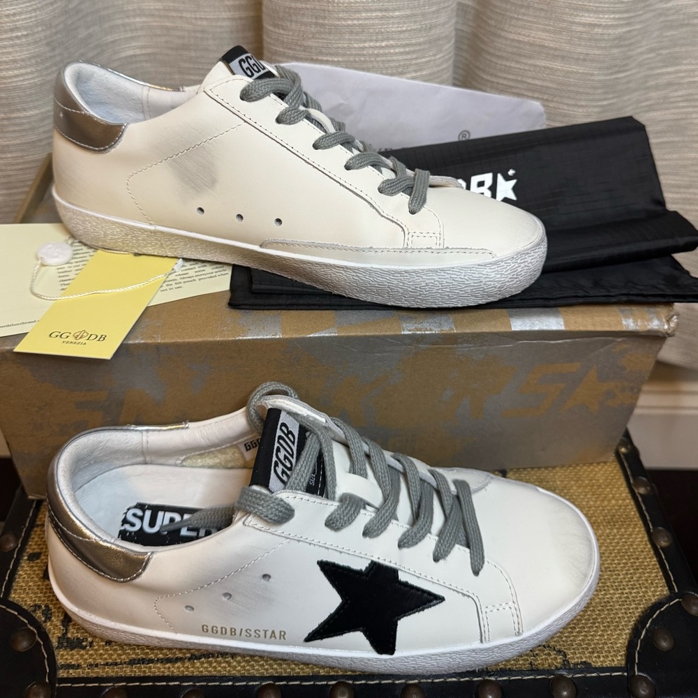 Golden Goose Men's White and Silver Sneakers
